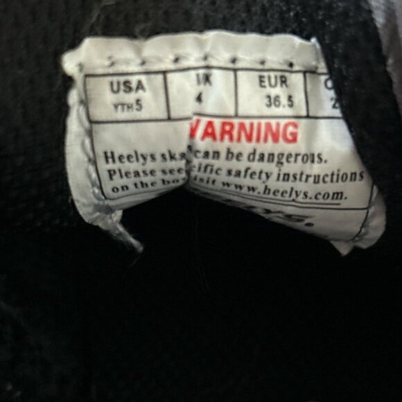 Heelys Boys Grey and Black Sneakers With Wheels Size 5 Youth - Picture 7 of 7
